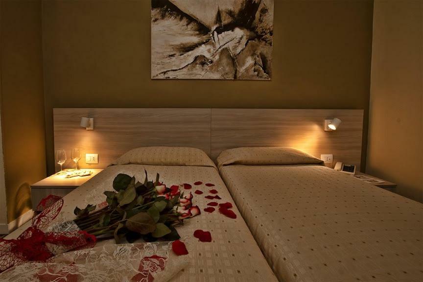 Hotel Scacciapensieri Nettuno Ngoại thất bức ảnh